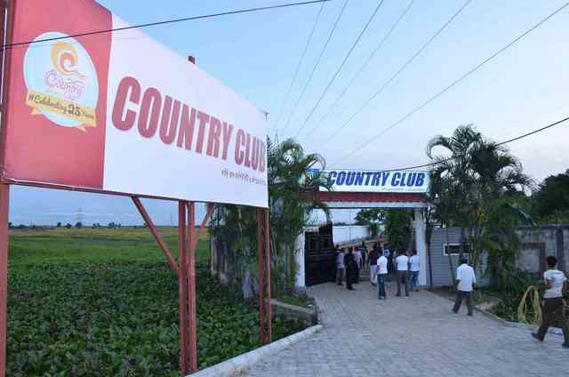 Country Club Chanakyapuri Kolkata Timings Entry Fee Address