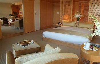 L Ermitage Beverly Hills Use Coupon Code Stayintl Guest Room