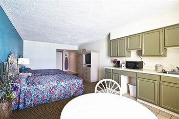 The Reef At Seahaven Beach Resorts Panama City Use Coupon Code 904300 21 B 22 23 24 15139 Front Beach Road Panama City