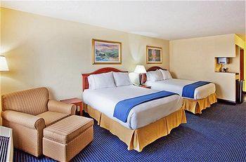 Holiday Inn Express Hotel Suites Atlanta N Perimeter Mall 202369 143