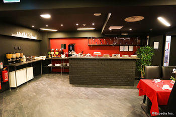 The Bryson Hotel London Use Coupon Code Hotels Get 10 Off Breakfast Area