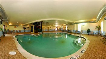 Mainstay Suites Grantville Hershey North Use Coupon Swimming Pool