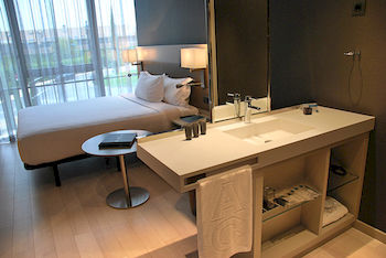 Ac Hotels By Marriott Kansas City Westport Use 1010 35 B 34 33 32