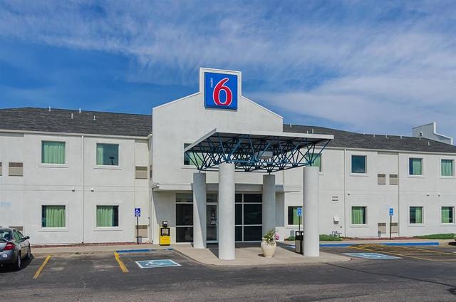 Motel 6 Wheatland Wy Use Coupon Code Hotels Get 10 Off Facade