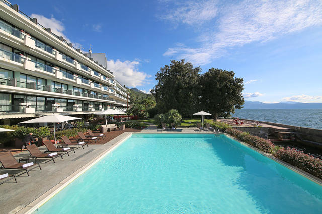 https://ui.cltpstatic.com/places/hotels/2753/275341/images/87585fff_w.jpg