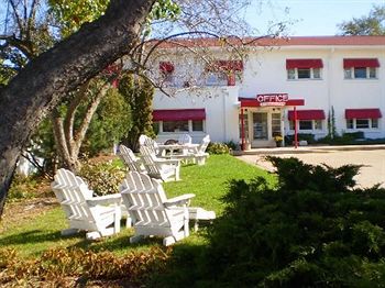 Holiday Music Motel Sturgeon Bay Use Coupon Stayintl Get 3172877 13 B 10 18 14
