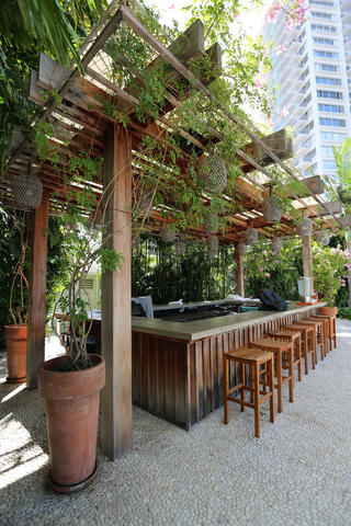 honolulu modern resorts diamond