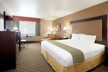 Holiday Inn Express Hotel Suites Portland Airport Portland