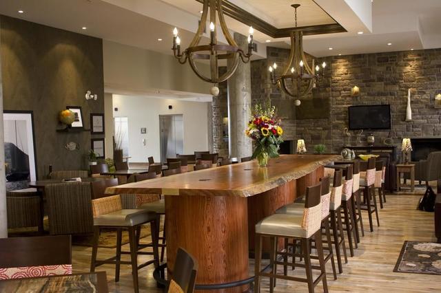 Hampton Inn Sydney Nova Scotia Membertou Use Code Hotels Dining Area