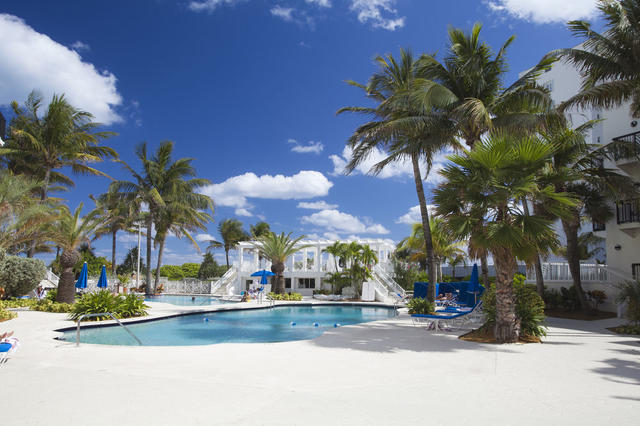 The Savoy Hotel Beach Club Miami Use Coupon Code Hotels 712efb4f 045bde07 70f41095 425 Ocean Drive South Beach Miami