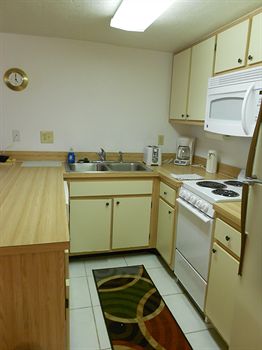 Tropical Suites Daytona Beach Use Coupon Code Hotels 4117510 140 B 145 3647 S Atlantic Avenue Daytona Beach