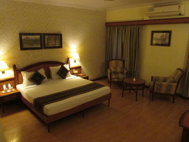 Hotel Hawa Mahal, Jaipur. Room rates, Reviews & DEALS