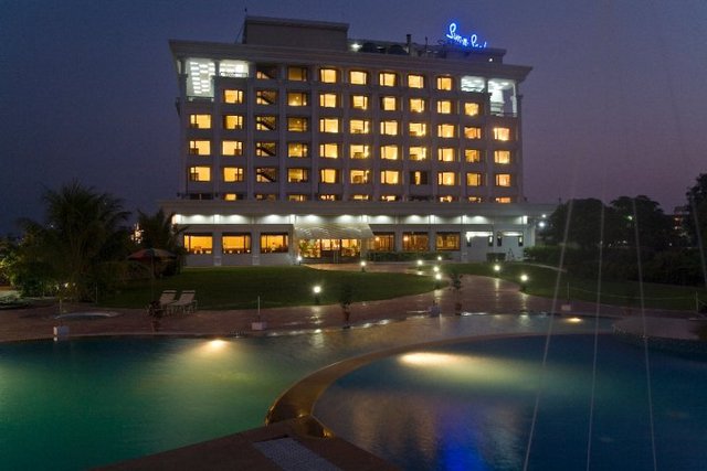 Sun N Sand Hotel Shirdi Use Coupon Code Best Get 3 000 Hotel Exterior
