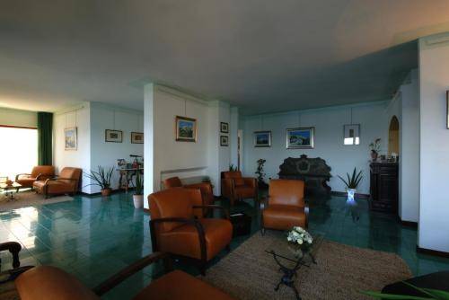 Hotel Grotta Palazzese Polignano A Mare Reviews Photos Room Rates Hotel Grotta Palazzese