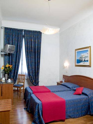 Soggiorno Madrid, Florence. Use Coupon Code >> STAYINTL << Get ... Soggiorno Madrid, Florence. Use Coupon Code >> STAYINTL << Get ...