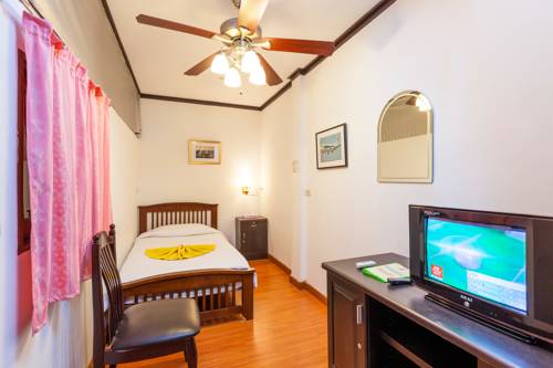 Mhc Guesthouse Bangkok Reviews Photos Room Rates