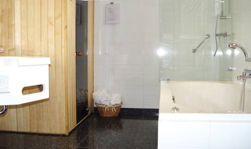 Hotel Huys Van Heusden, Asten. Use Coupon Code HOTELS & Get 10% OFF. Hotel Huys Van Heusden, Asten. Use Coupon Code HOTELS & Get 10% OFF.