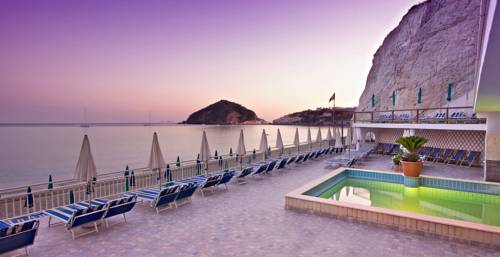 Hotel Vittorio Beach Resort Ischia Use Coupon Stayintl Get Previous Next