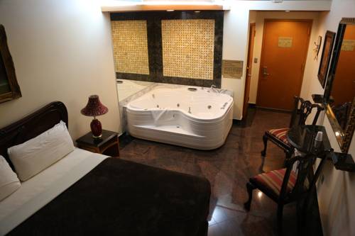Paris Suites Hotel New York Queens Use Coupon Code Hotels Get 10 Guest Room