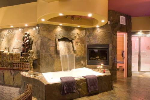 Mariaggi S Theme Suite Hotel Spa Winnipeg Use Coupon Code 8464350