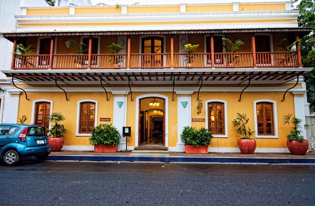 Palais De Mahe Cgh Earth Pondicherry Use Coupon Code Best 2 Facade