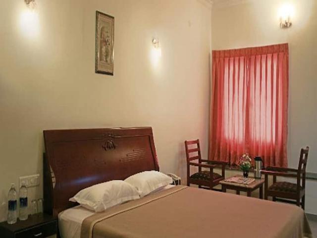 Hotel Kumararraja Palace  Yelagiri  Room rates  Reviews DEALS