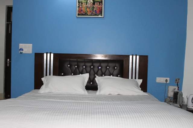 Vrinda Palace Sewa Dham Vrindavan Room Rates Reviews Deals - 