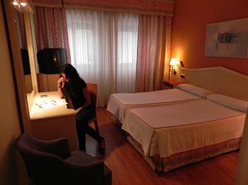 Ana Maria Granada Use Coupon Stayintl Get 2 000 Cashback 1286375 29 B 32 37 33 38 21